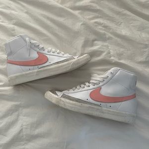 Nike blazer pink swoosh barely work